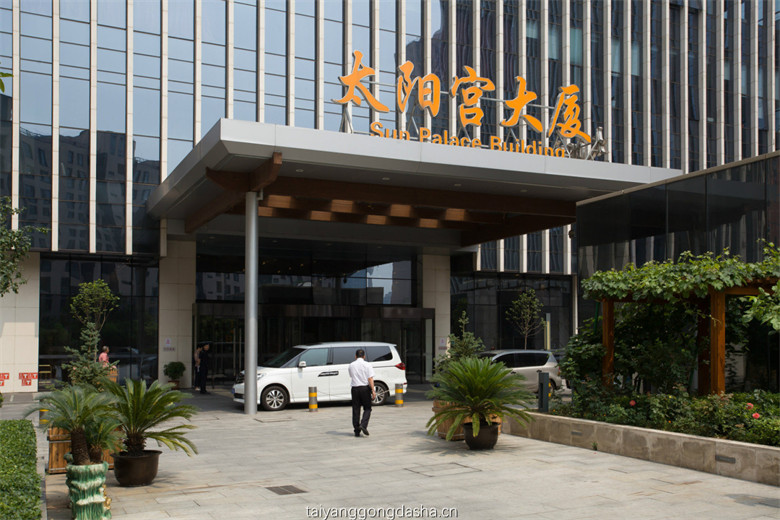 大厦门口